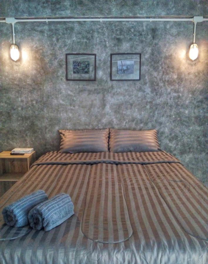 4Hearts Loft House Hotel Szuratthani Kültér fotó