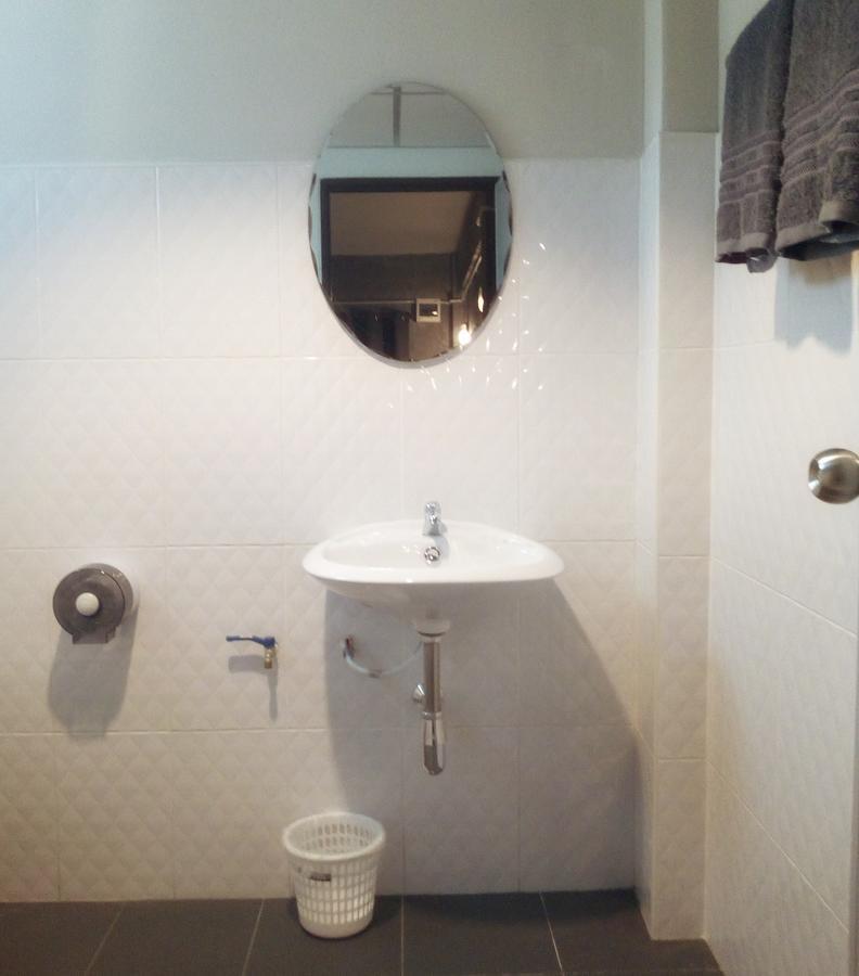 4Hearts Loft House Hotel Szuratthani Kültér fotó