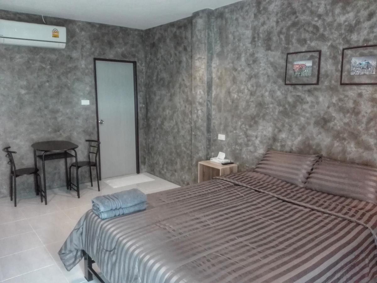 4Hearts Loft House Hotel Szuratthani Kültér fotó