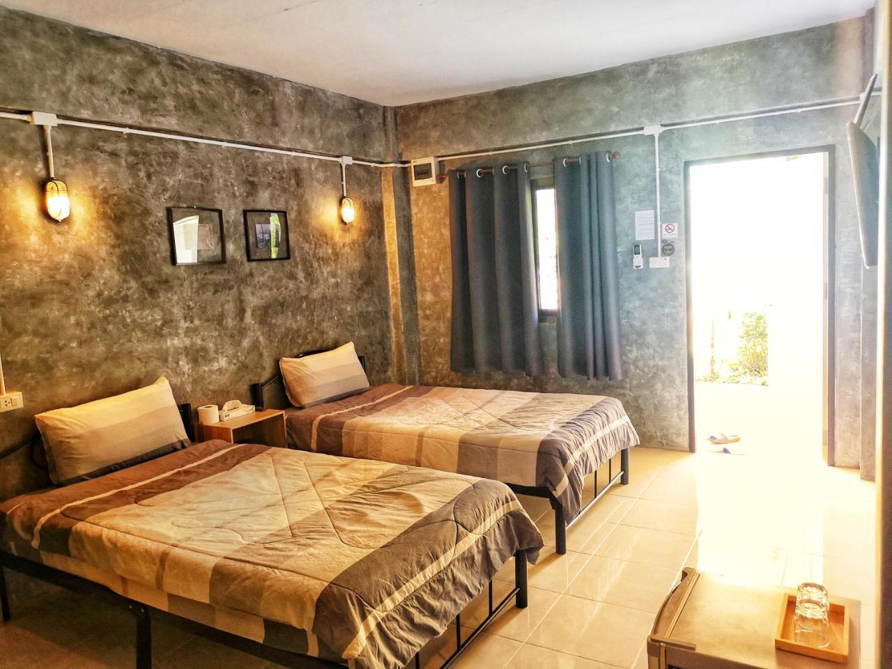 4Hearts Loft House Hotel Szuratthani Kültér fotó