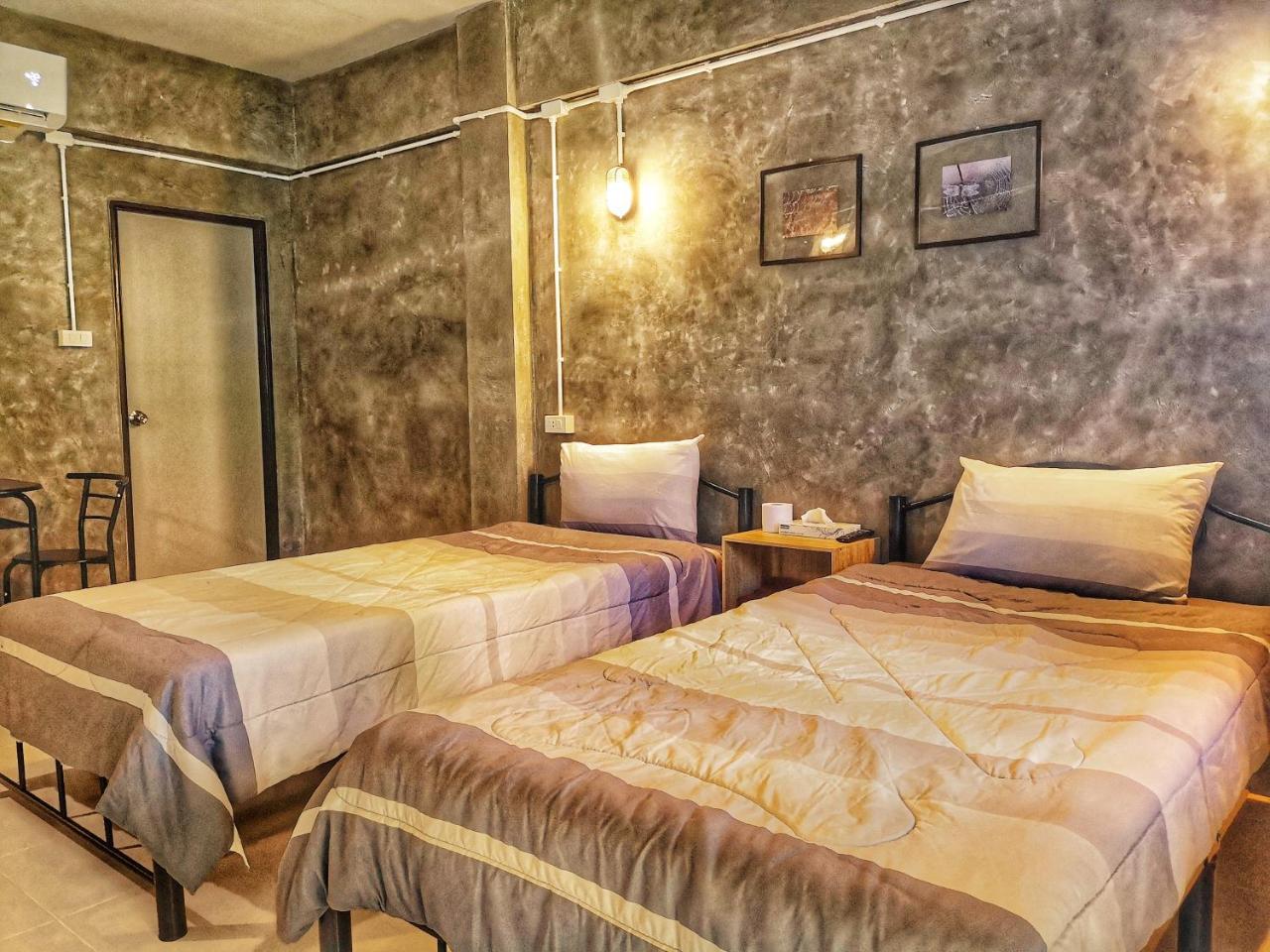 4Hearts Loft House Hotel Szuratthani Kültér fotó